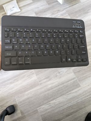 Clavier mini RGB sans fil Bluetooth de 10 pouces - Ergonomique