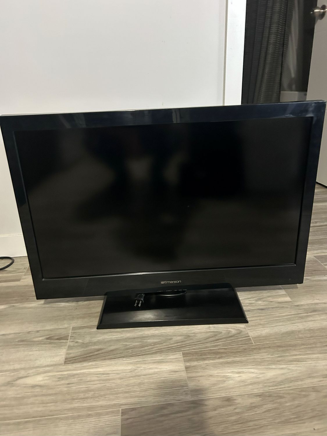 Téléviseur HD LCD Emerson 32&quot; 720p 60 Hz