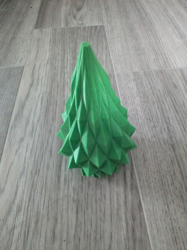Arbre de Noël 3D imprimé – Déco festive, personnalisable et écoresponsable