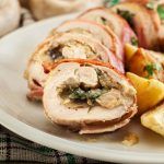 Roti de chapon  sauce au Vouvray  et trompettes des morts