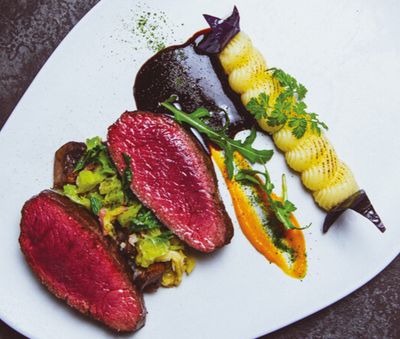 Pavé de cerf jus  aux figues