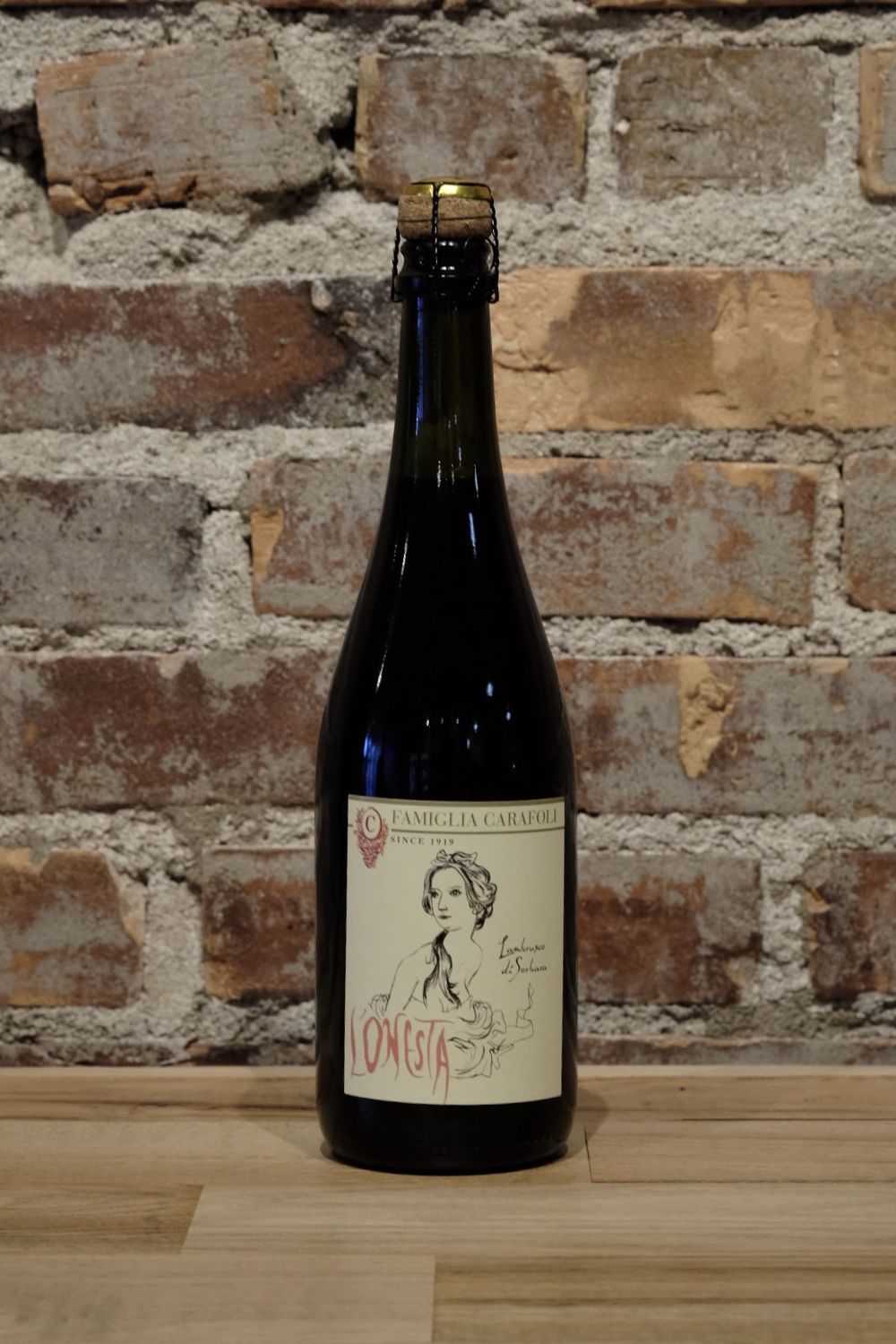 Carafoli &#39;L&#39;Onesta&#39; Lambrusco di Sorbara NV