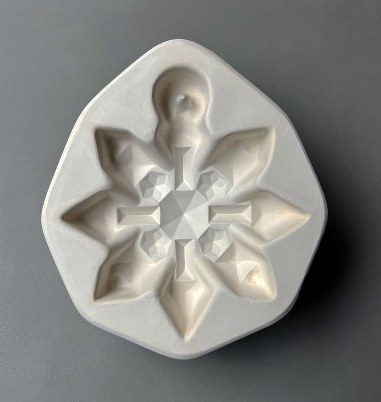 LF251 Faceted Flake Ornament