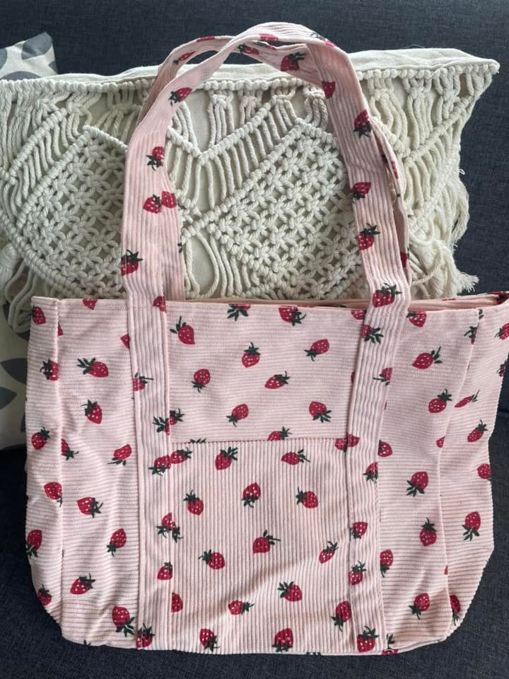 Strawberry corduroy tote (zipper top)