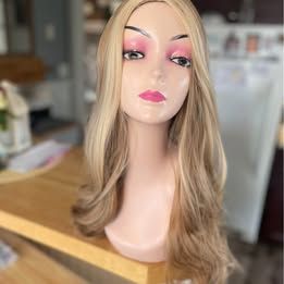 26&quot; Sassy Strawberry Blonde heat resistant