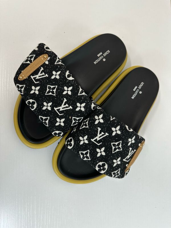 VL sandals