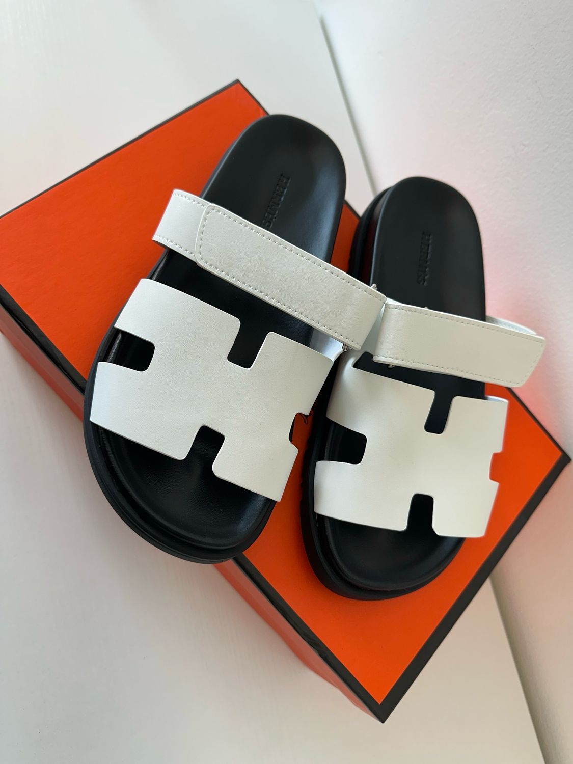 Sandals H