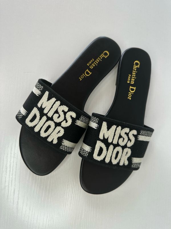 Sandals MD