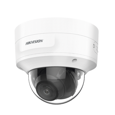 Domo IP 8 Megapixel (4K) / Lente Mot. 2.7 a 13.5 mm / 40 mts IR EXIR / Exterior IP66 / IK10 / DARKFIGHTER / Audio y Alarma I/O / PoE+ / ONVIF / Micro SD / 4 Analíticos: AcuSense, Deteccion Facial, Con