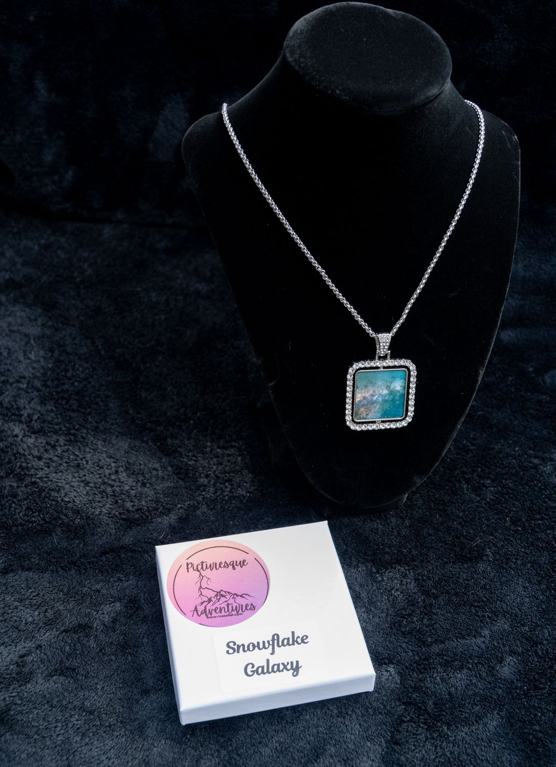 Double-Sided Necklace: Snowflake/Galaxy