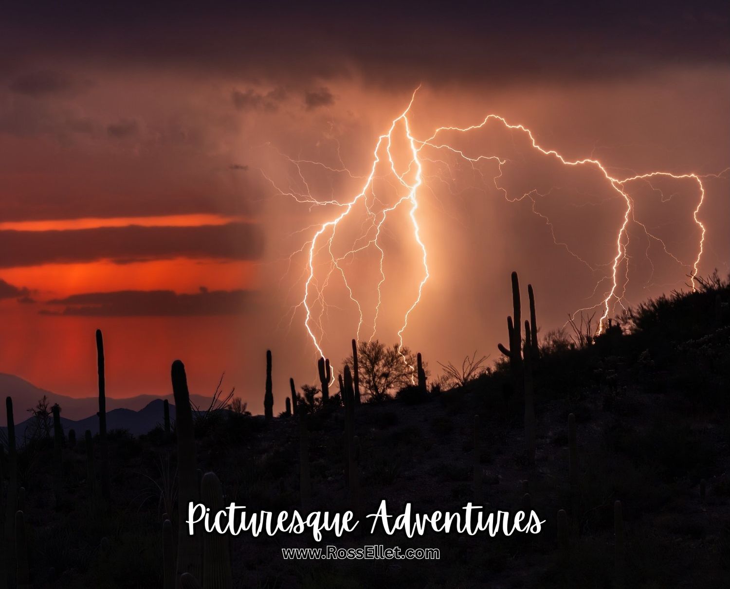 Mouse Pad: Desert Lightning