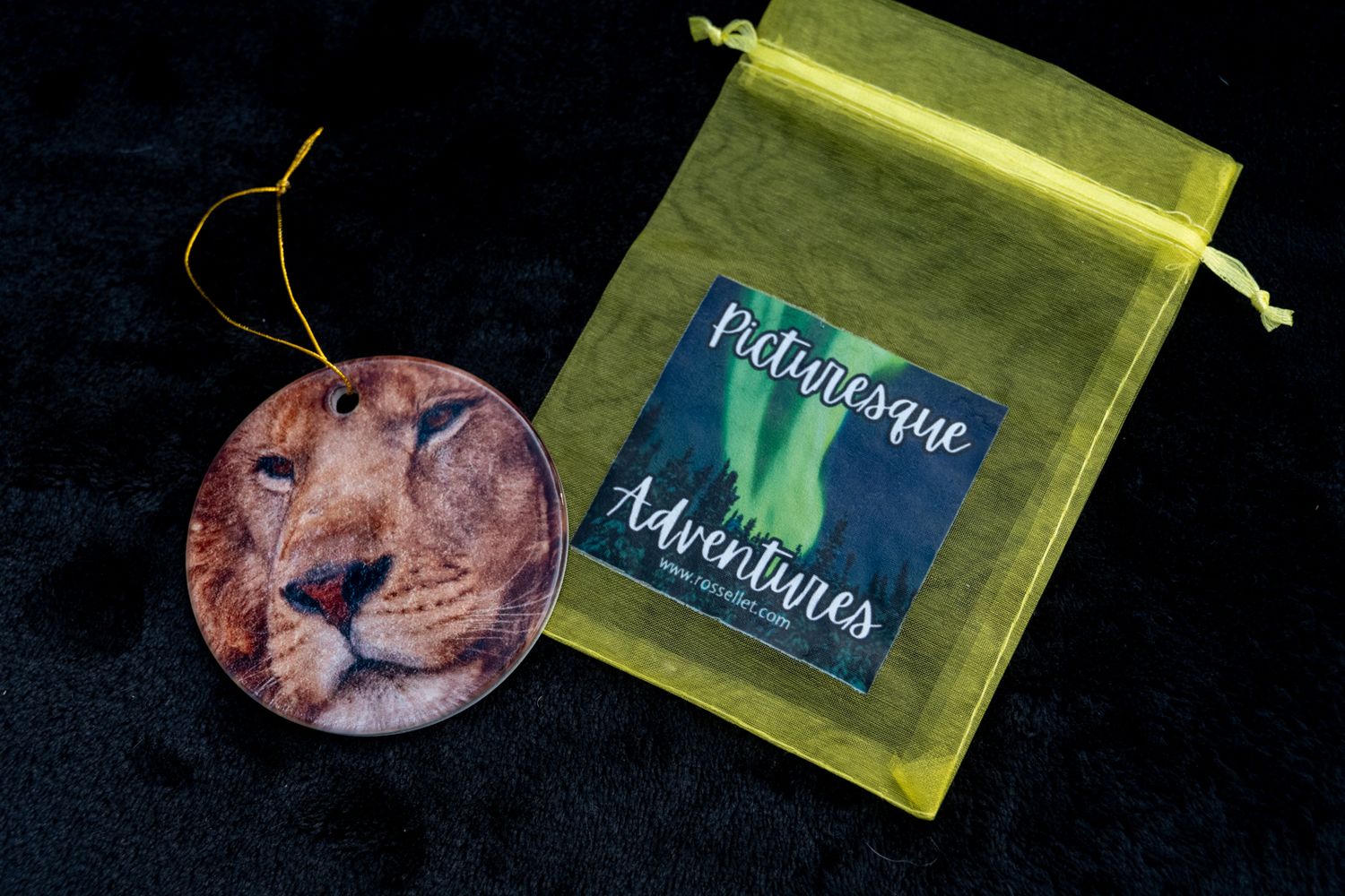 Ornament: Lion