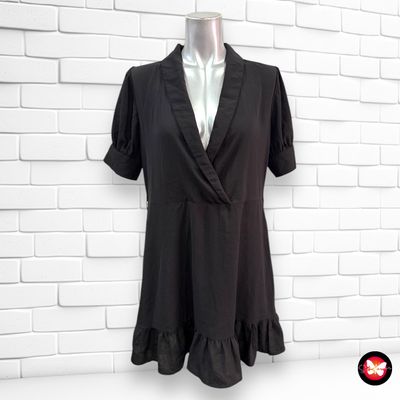 Vestido con escote NA-KD Talla 36