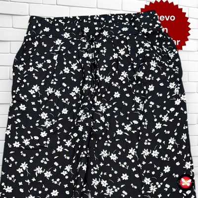 Pantalon sueltito SINSAY Talla XS
