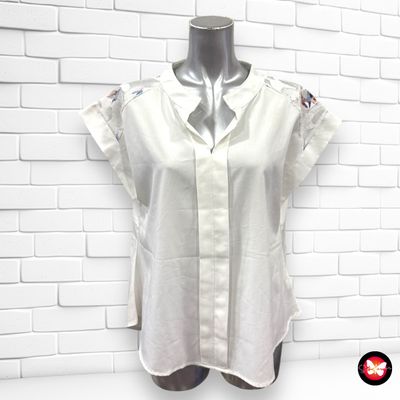 Blusa con encaje Talla M
