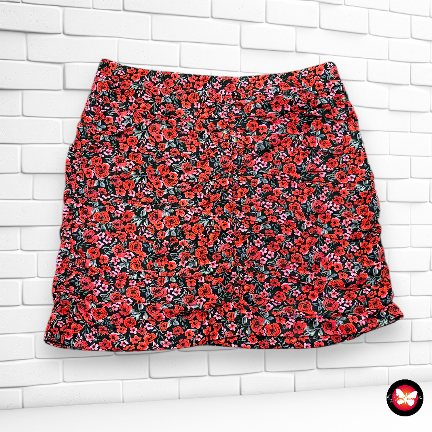 Falda con rositas ZARA Talla L
