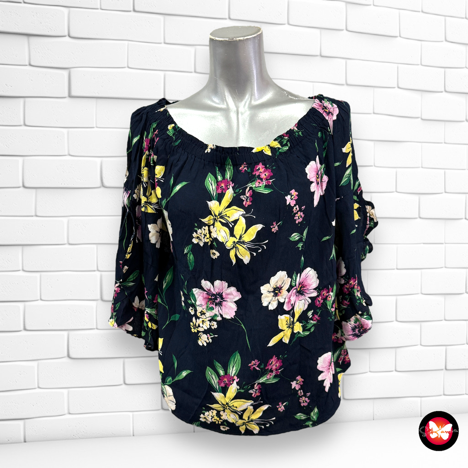 Blusa con escote de barco BERSHKA Talla S