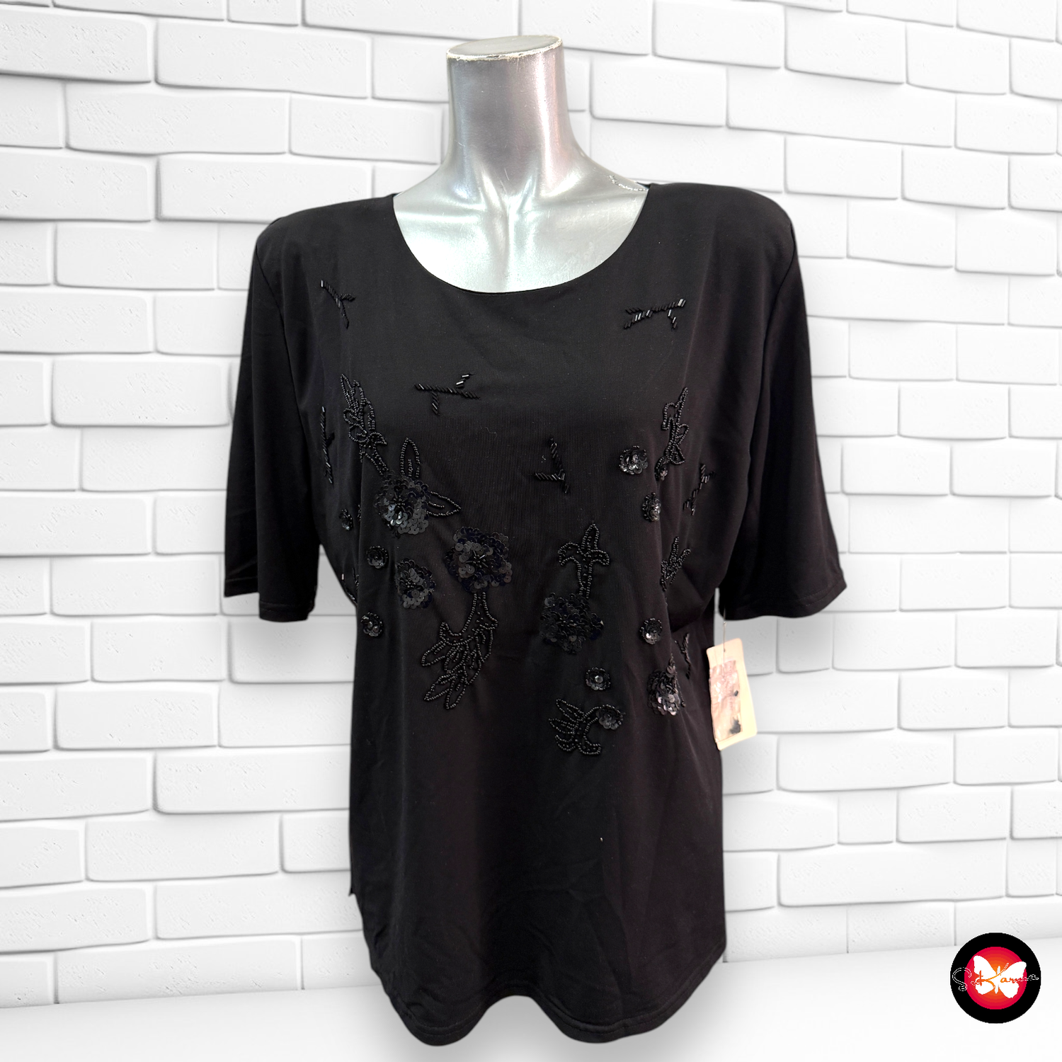 Blusa con pedrería Talla M