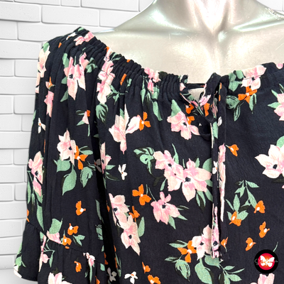 Blusa de flores BERSHKA Talla S