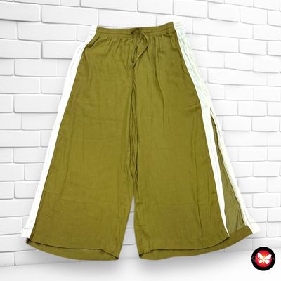 Pantalón sueltito con abertura UNDIZ Talla M