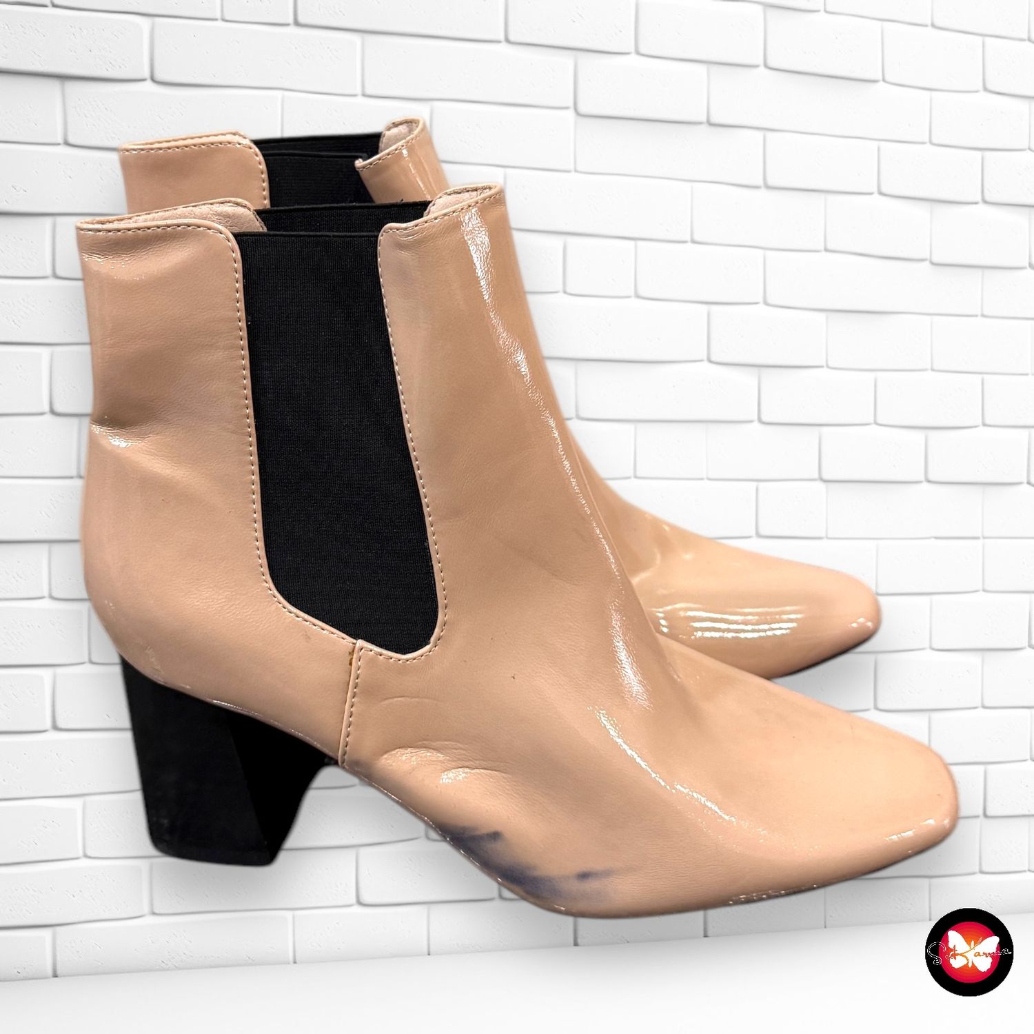 **SALES** Botines acharolados SFERA T40