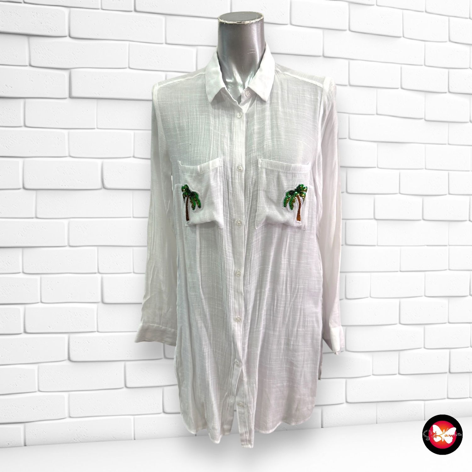 Camisa básica con apliques DIVIDED Talla 34