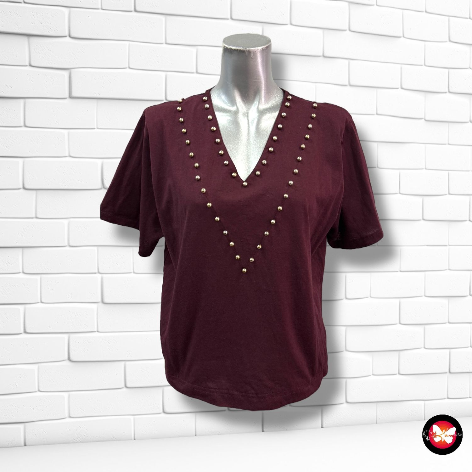 Camiseta con pedrería Talla M/L