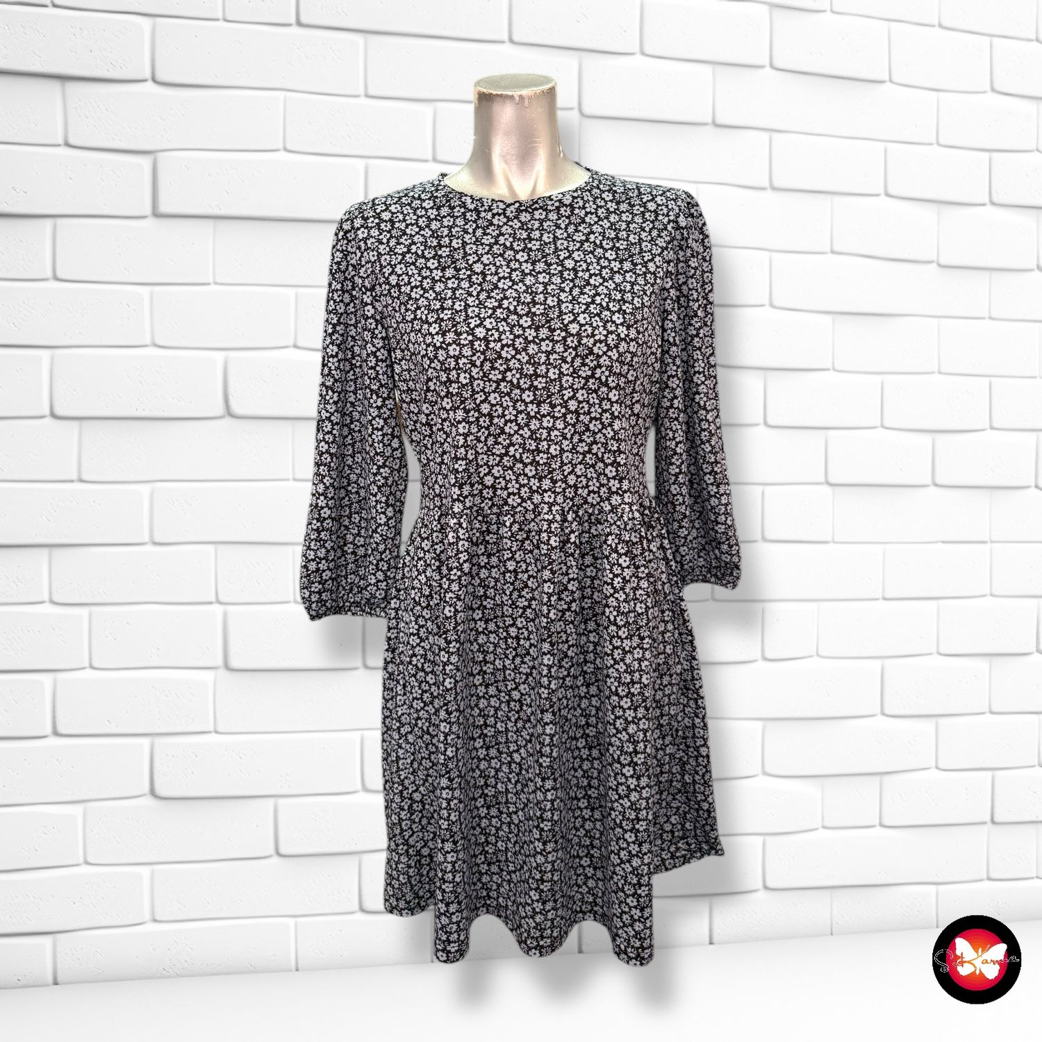 Vestido de florecitas STRADIVARIUS Talla S