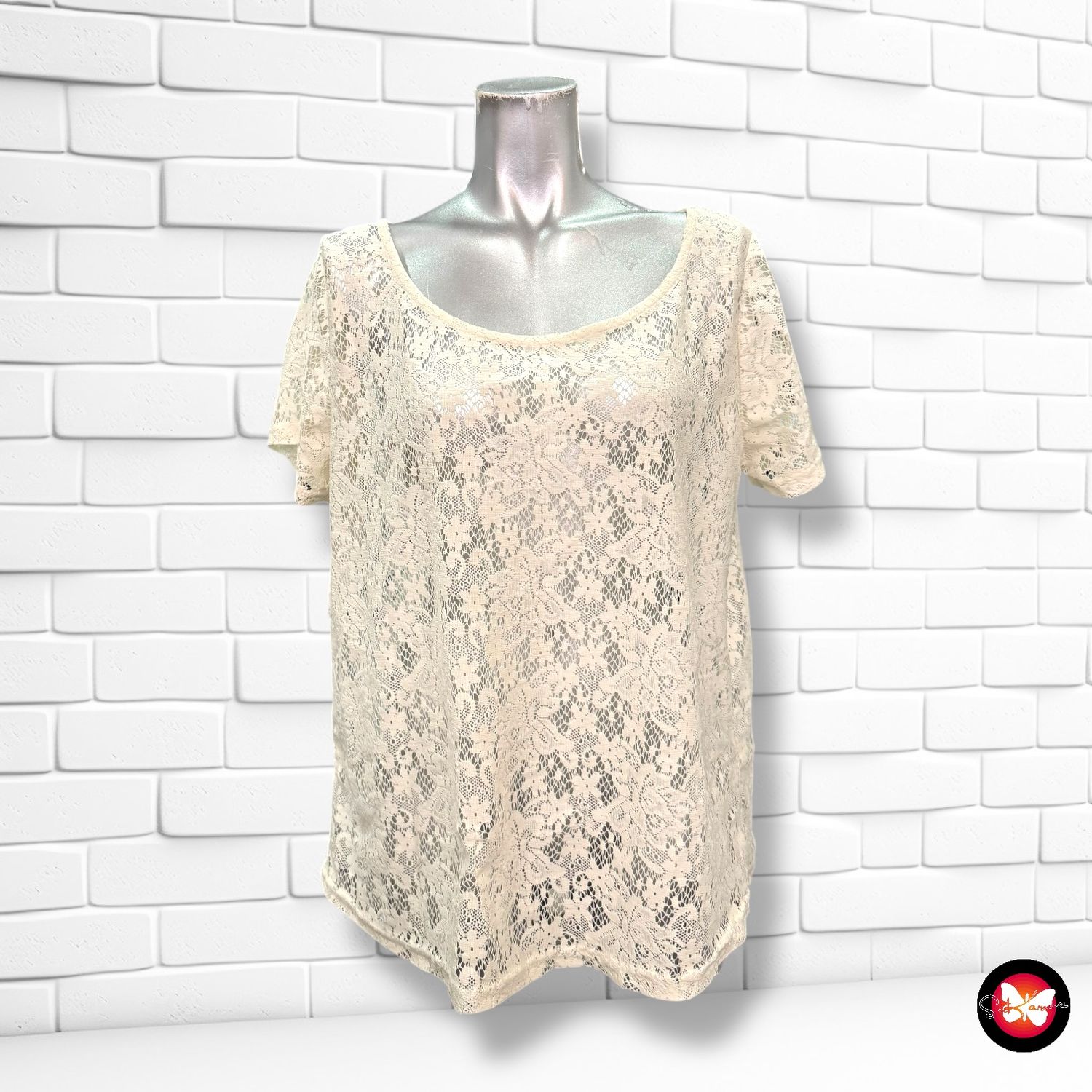 Blusa básica con encaje Talla L