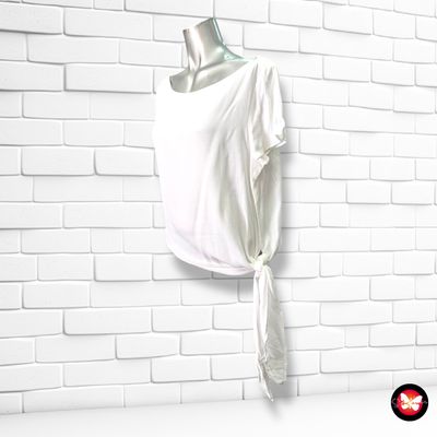 **HOY** Blusa básica con nudito STRADIVARIUS Talla M