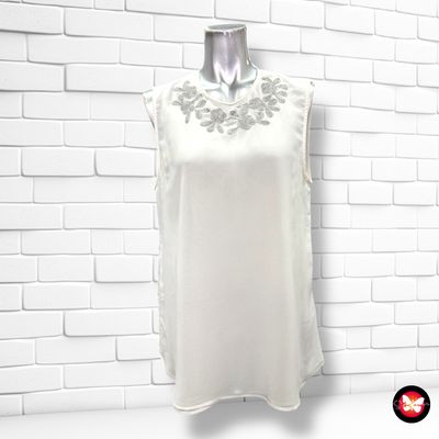 **HOY** Blusa básica con bordados CLP Talla M