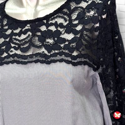 Blusa con encaje ZARA Talla XS