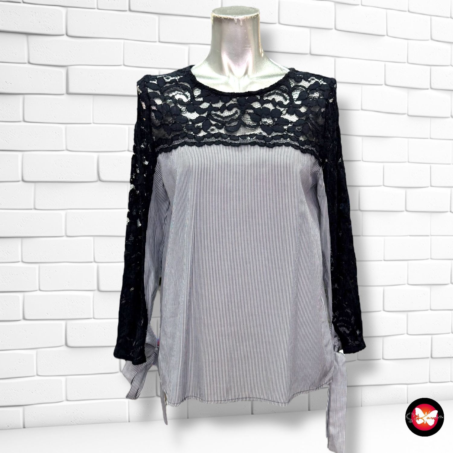 Blusa con encaje ZARA Talla XS