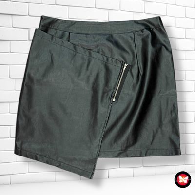 **HOY** Falda de piel sintética SHEIN CURVE Talla 0XL
