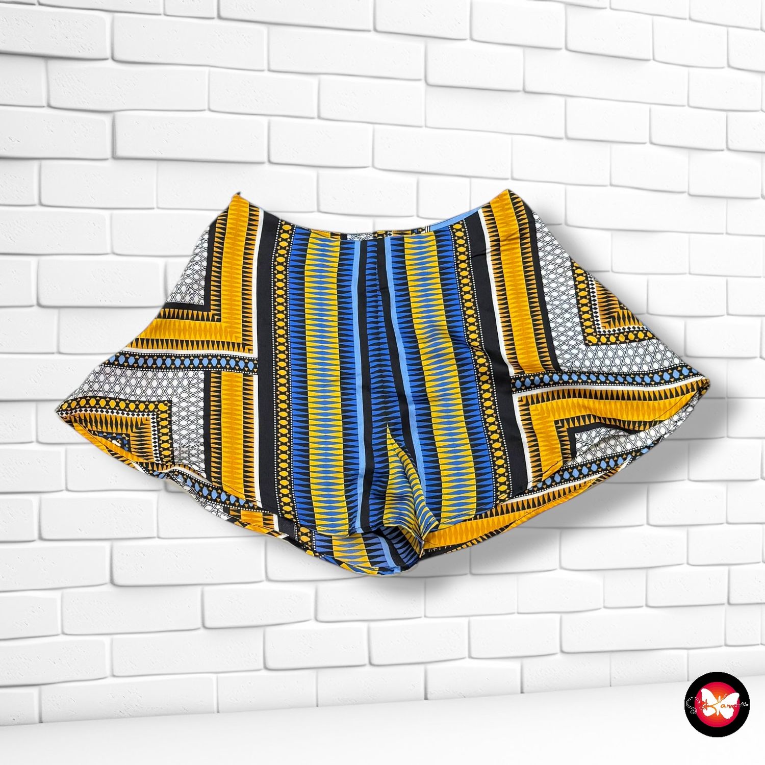 Short sueltito de satén PRETTYLITTLETHING Talla 34