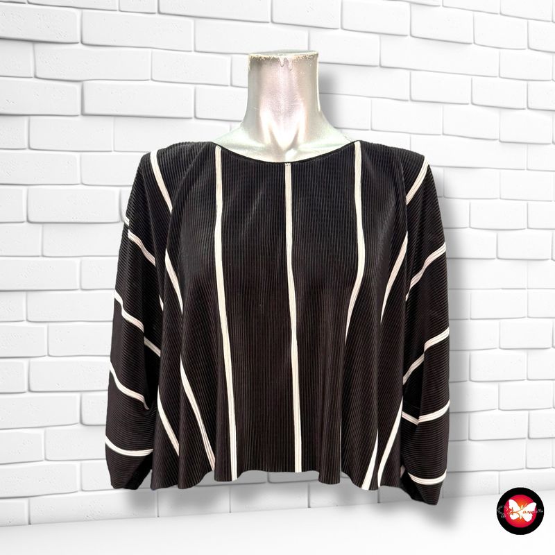 **HOY** Blusa cropped plisada ZARA Talla S (grande)