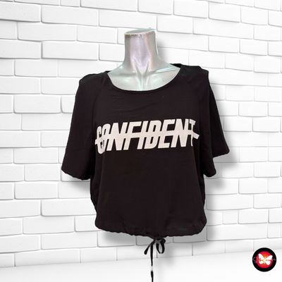 **HOY** Blusa cropped con cuerdecita DIVIDED Talla 38