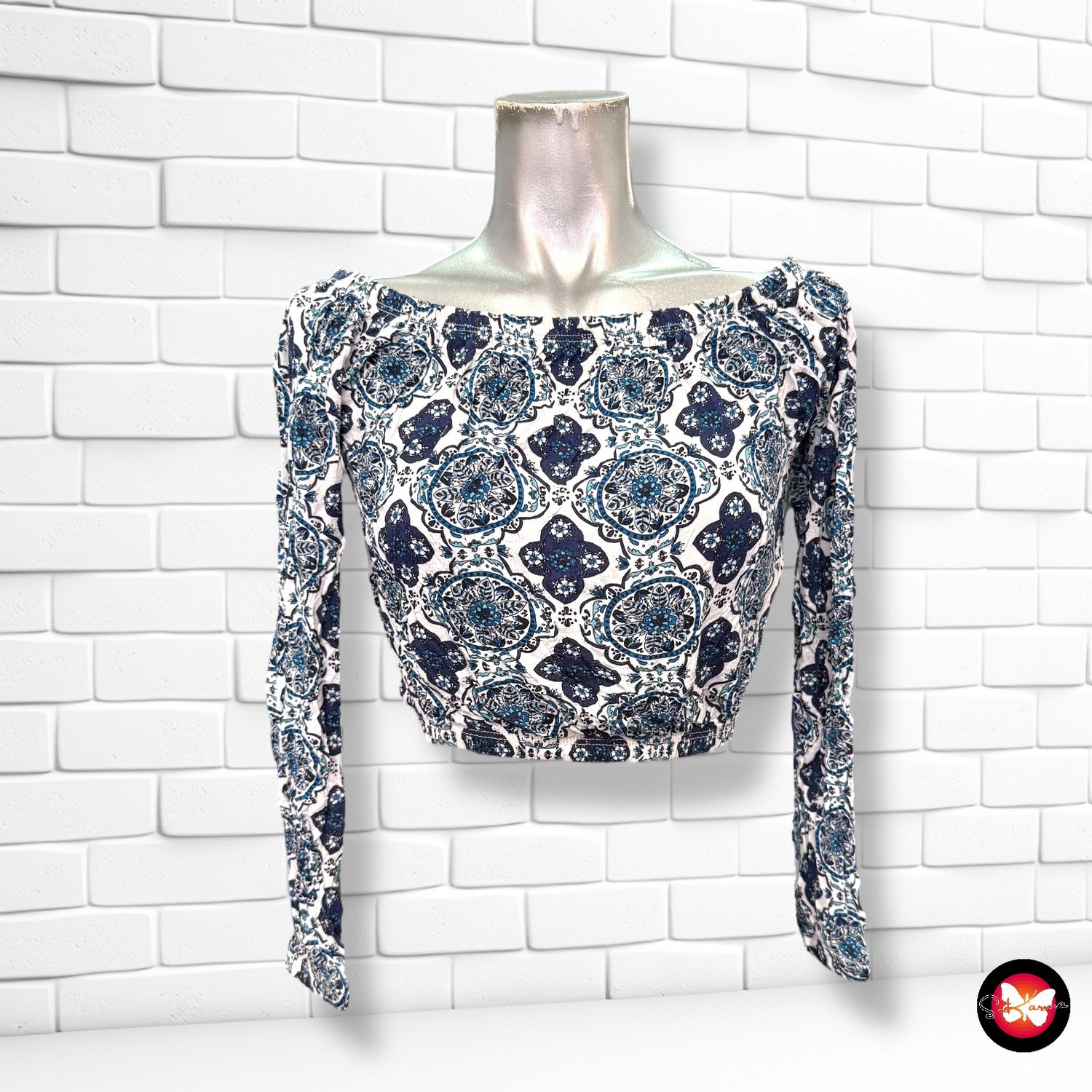Blusa cropped DIVIDED Talla XS