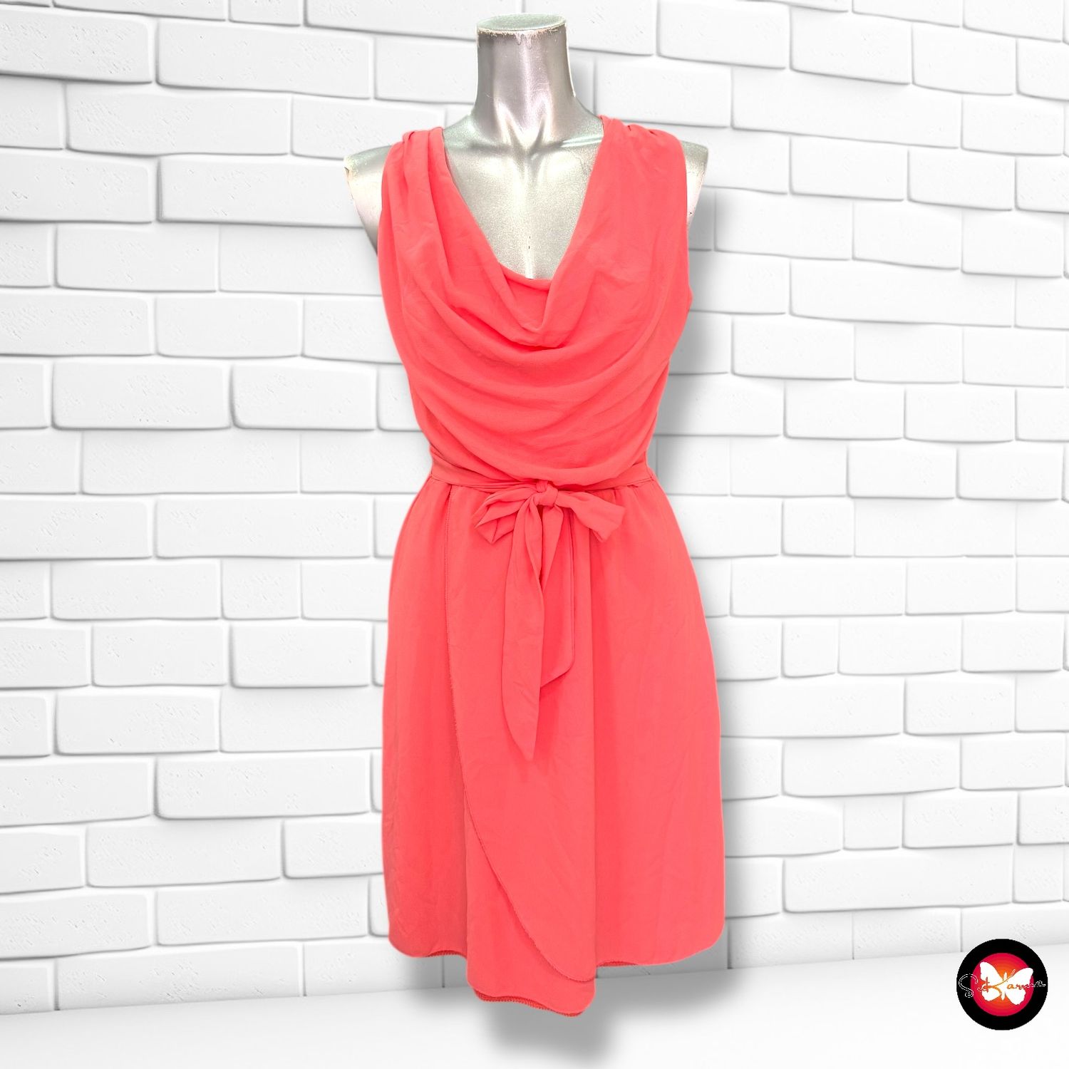 Vestido formal con escote drapeado FAME Talla S