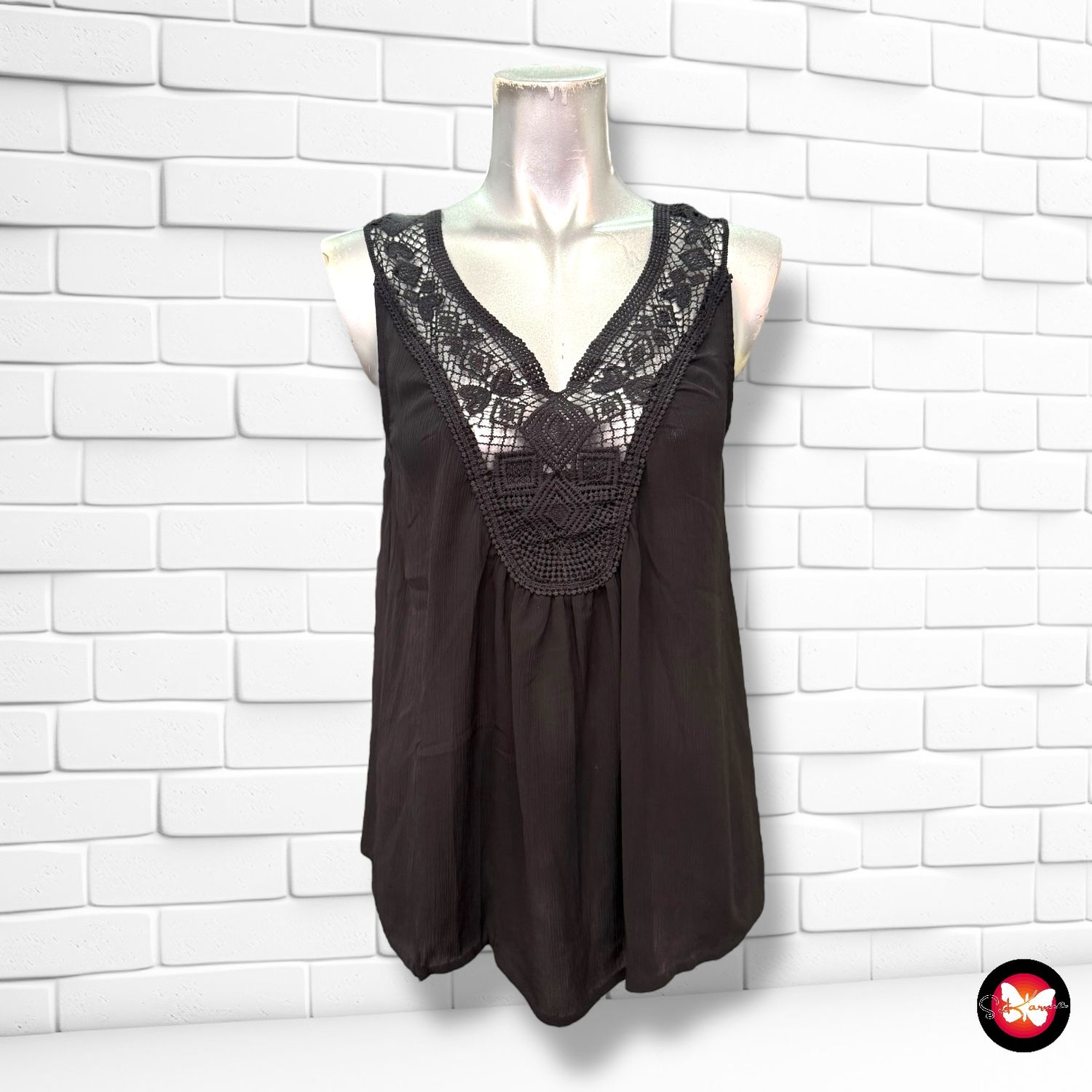 **HOY** Blusa con encaje Talla S/M
