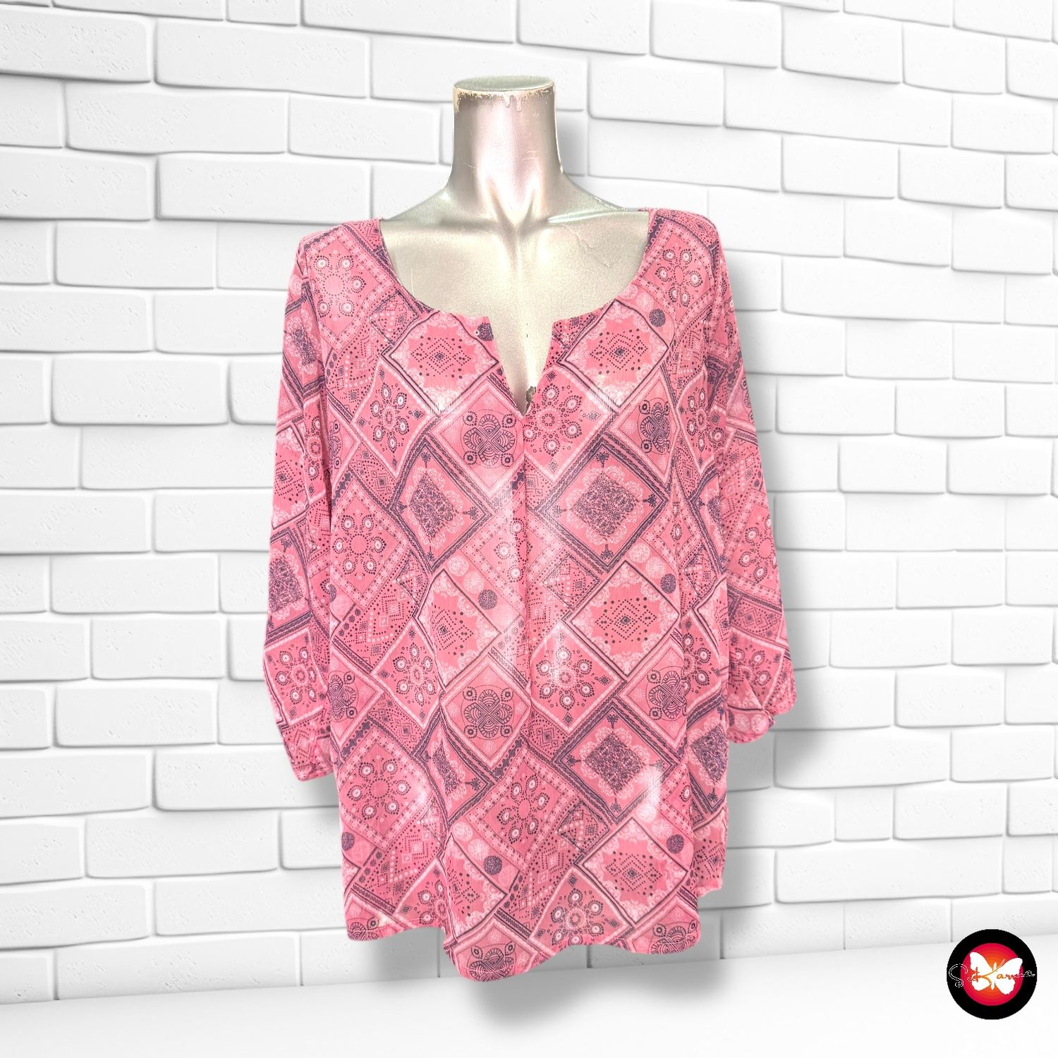 Blusa traslúcida con estampado Talla M/L