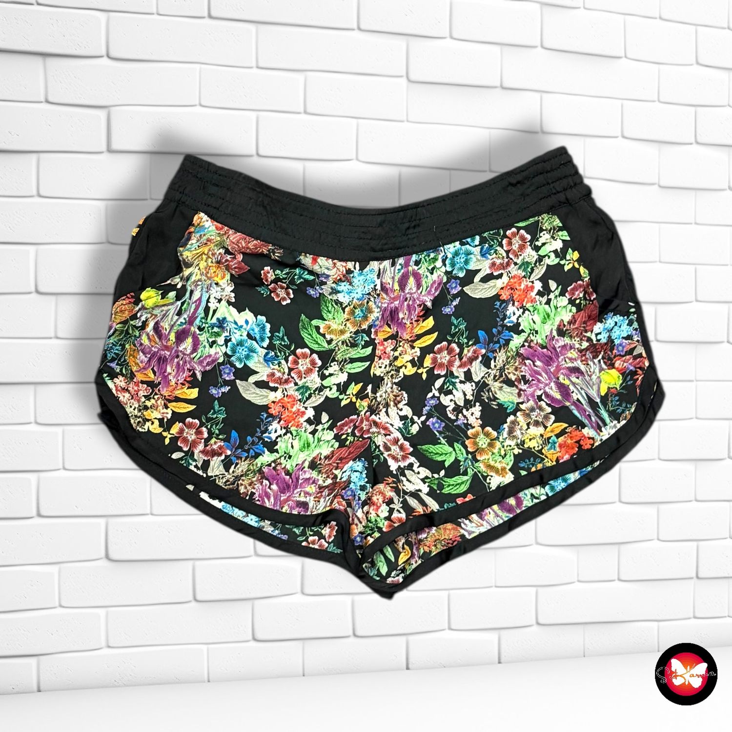 Short sueltito de satén PULL&amp;BEAR Talla S