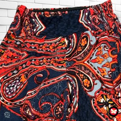 **HOY** Pantalón sueltito LASCANA Talla 34