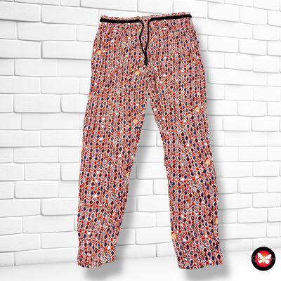 **HOY** Pantalón sueltito SFERA Talla M