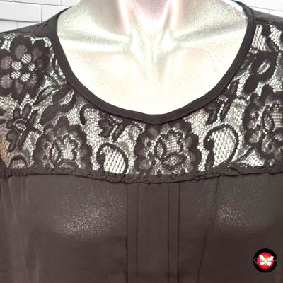 **HOY** Blusa de encaje Talla M