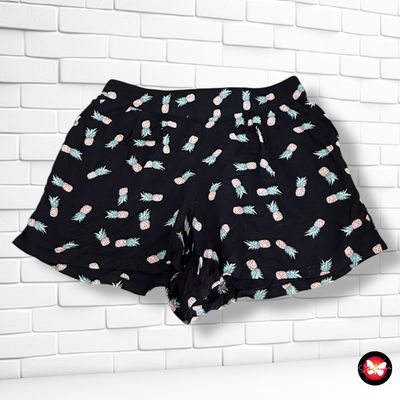 **HOY** Short sueltito UNIT Talla 38