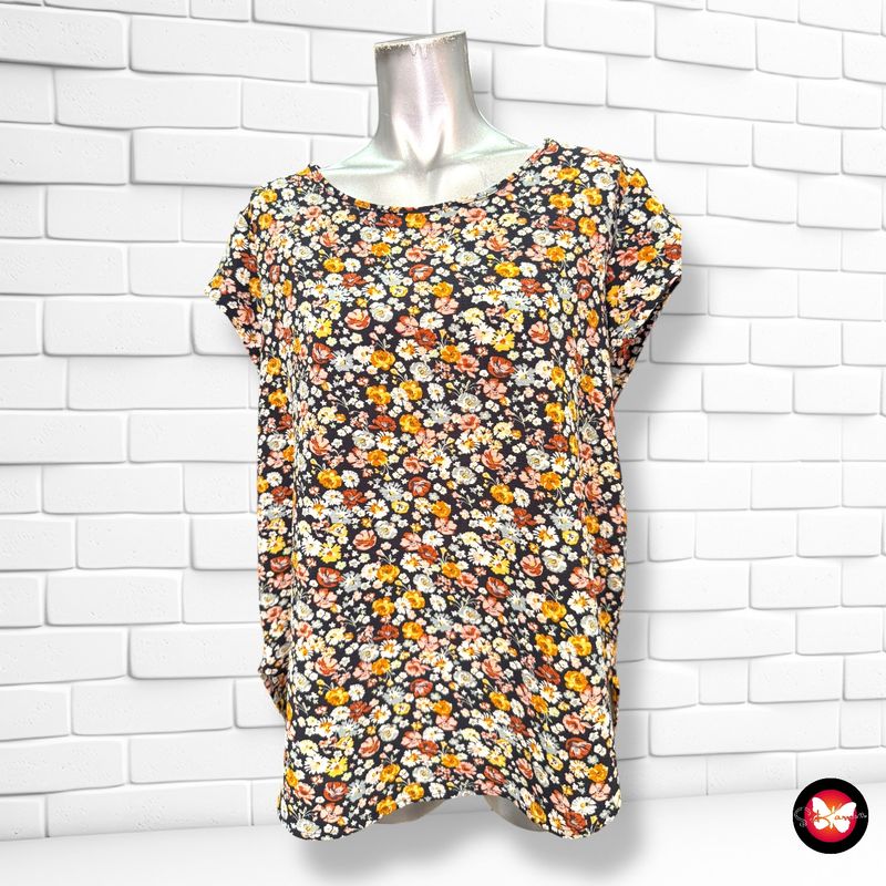 **HOY** Blusa con estampado florecitas ONLY Talla 40