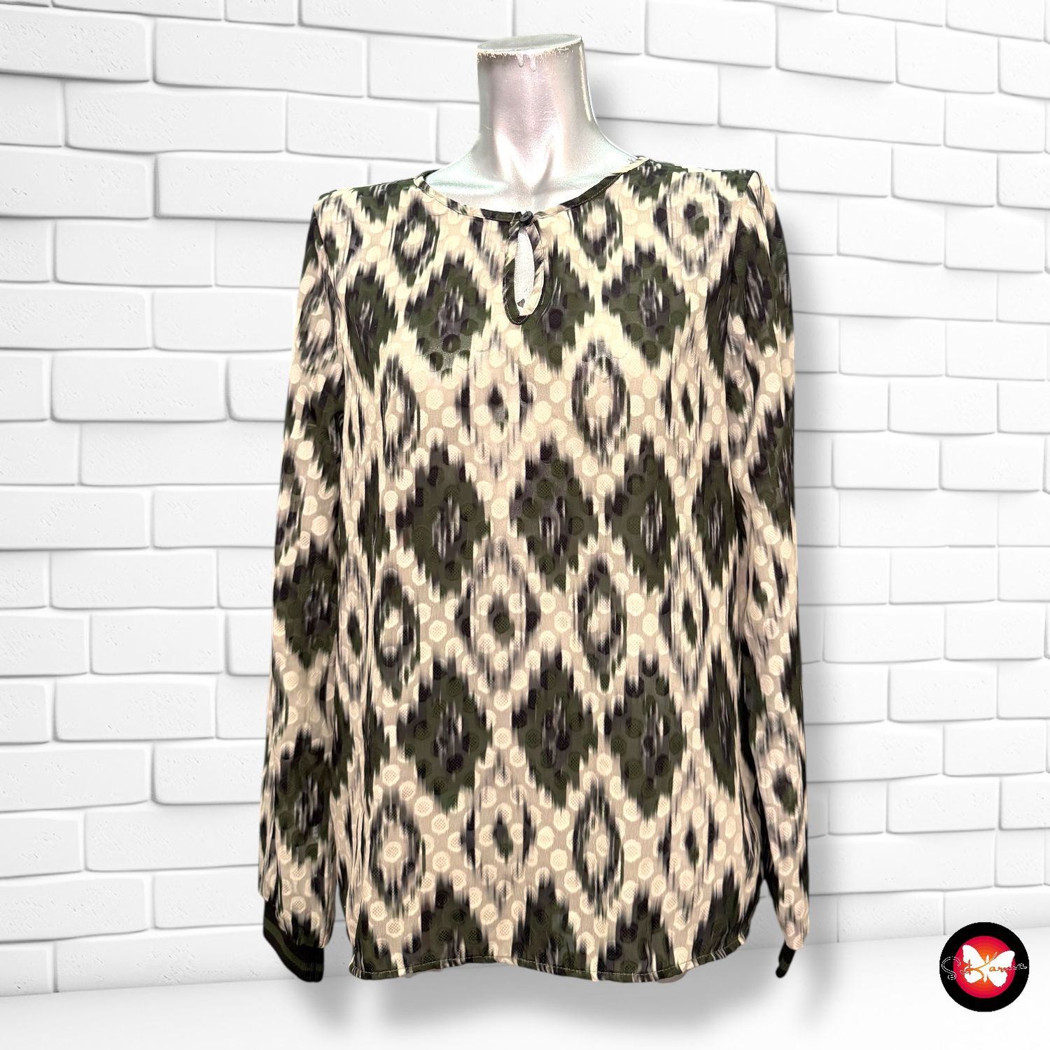 **HOY** Blusa con estampado GREISHA Talla M