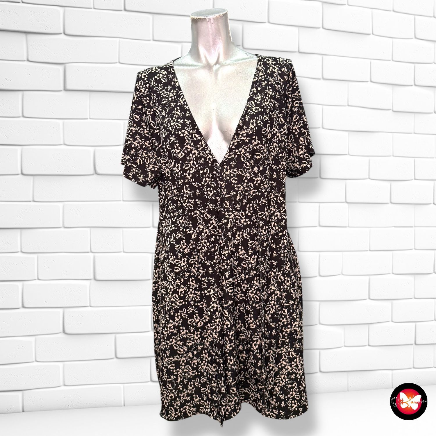 Vestido de florecitas PULL&amp;BEAR Talla L