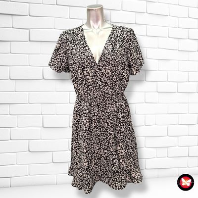 **HOY** Vestido de florecitas DISTRIKT Talla S (grande)